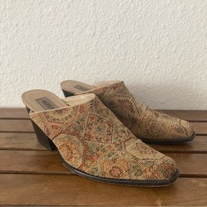 Matisse Tapestry Western Mule